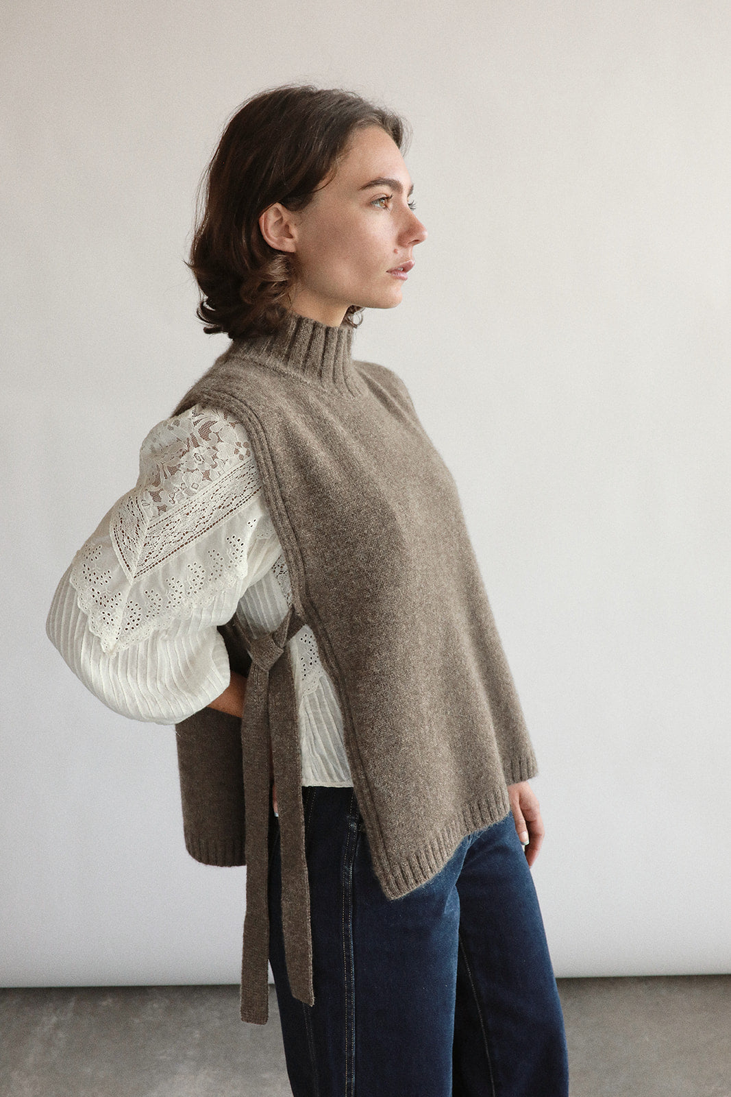 No.36 Tie Side Sweater Vest